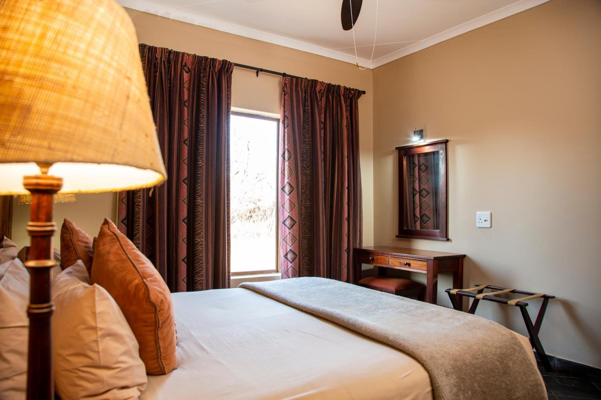 Sondela Nature Reserve & Spa Chalets Bela-Bela Phòng bức ảnh